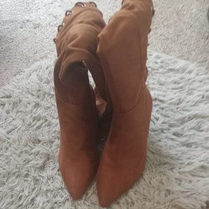 Pointed Toe Lace Boots